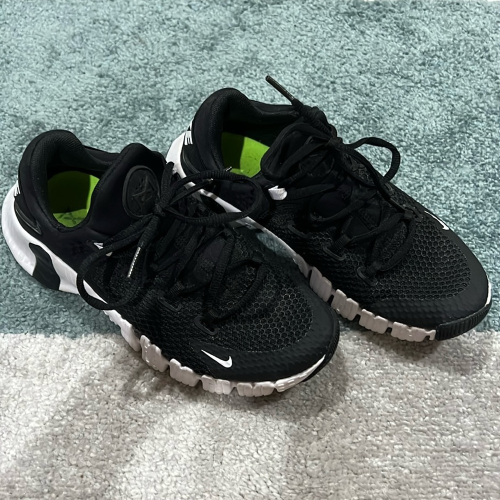 Nike tennis show Metcon 4